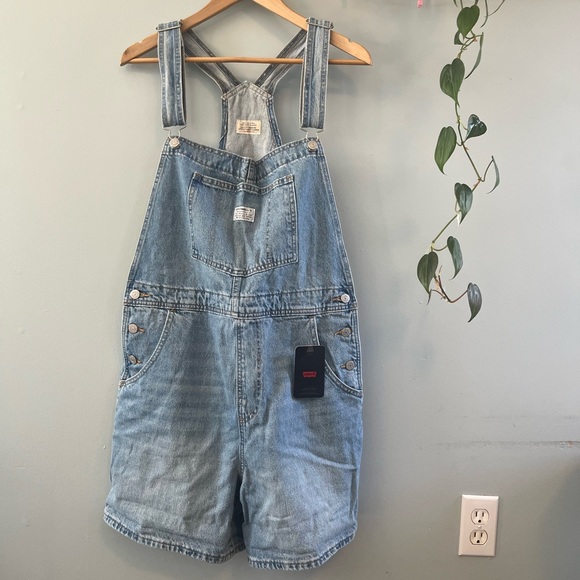 Brand New Levi Short Overalls - Picture 3 of 8